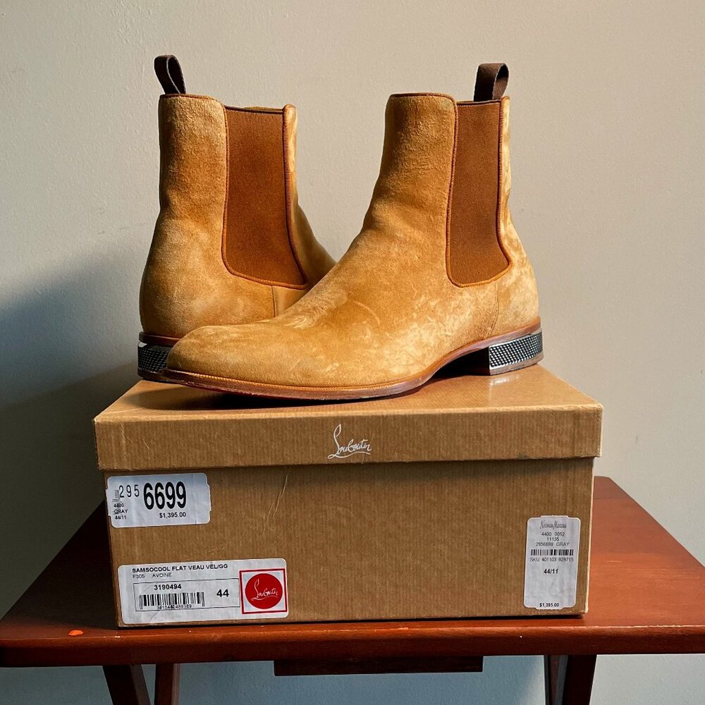 Christian Louboutin / Red Bottom